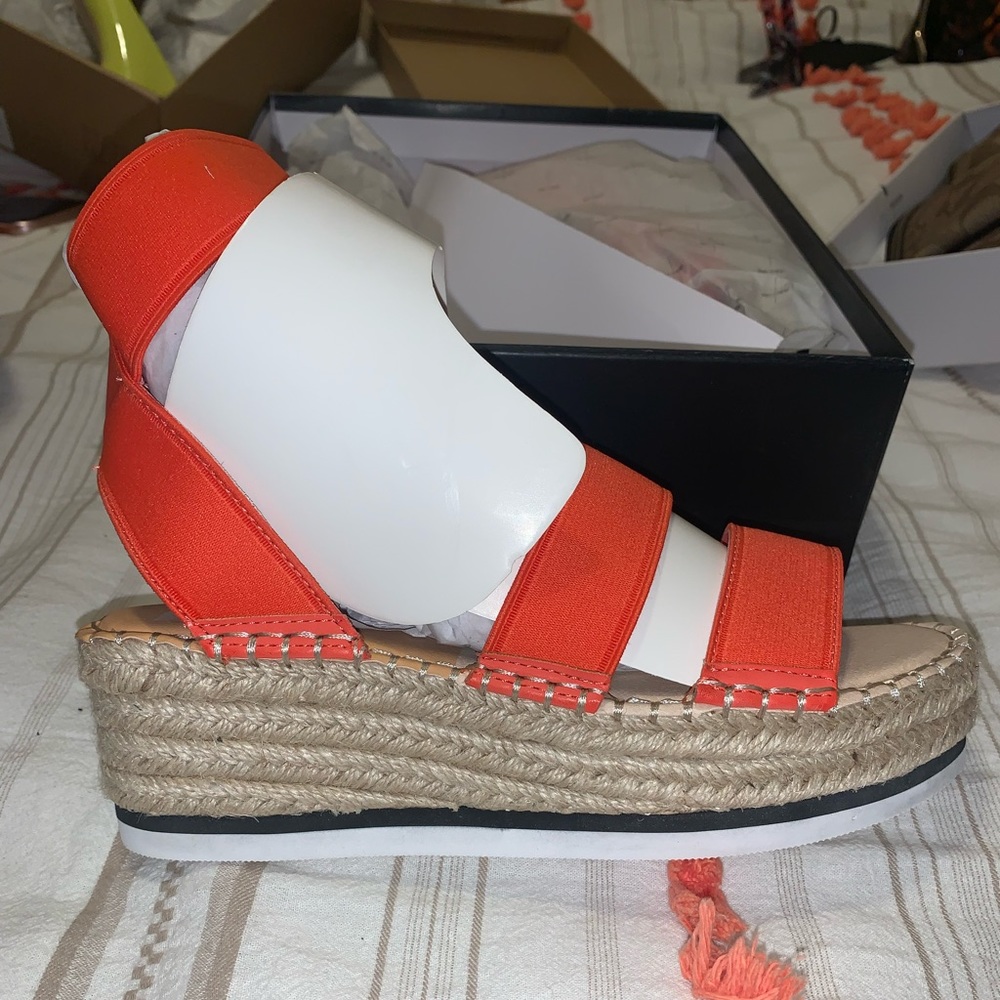 Coral Elastic Wedge